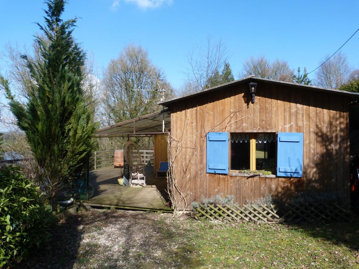 Un Balcon en forêt Traves Extérieur photo